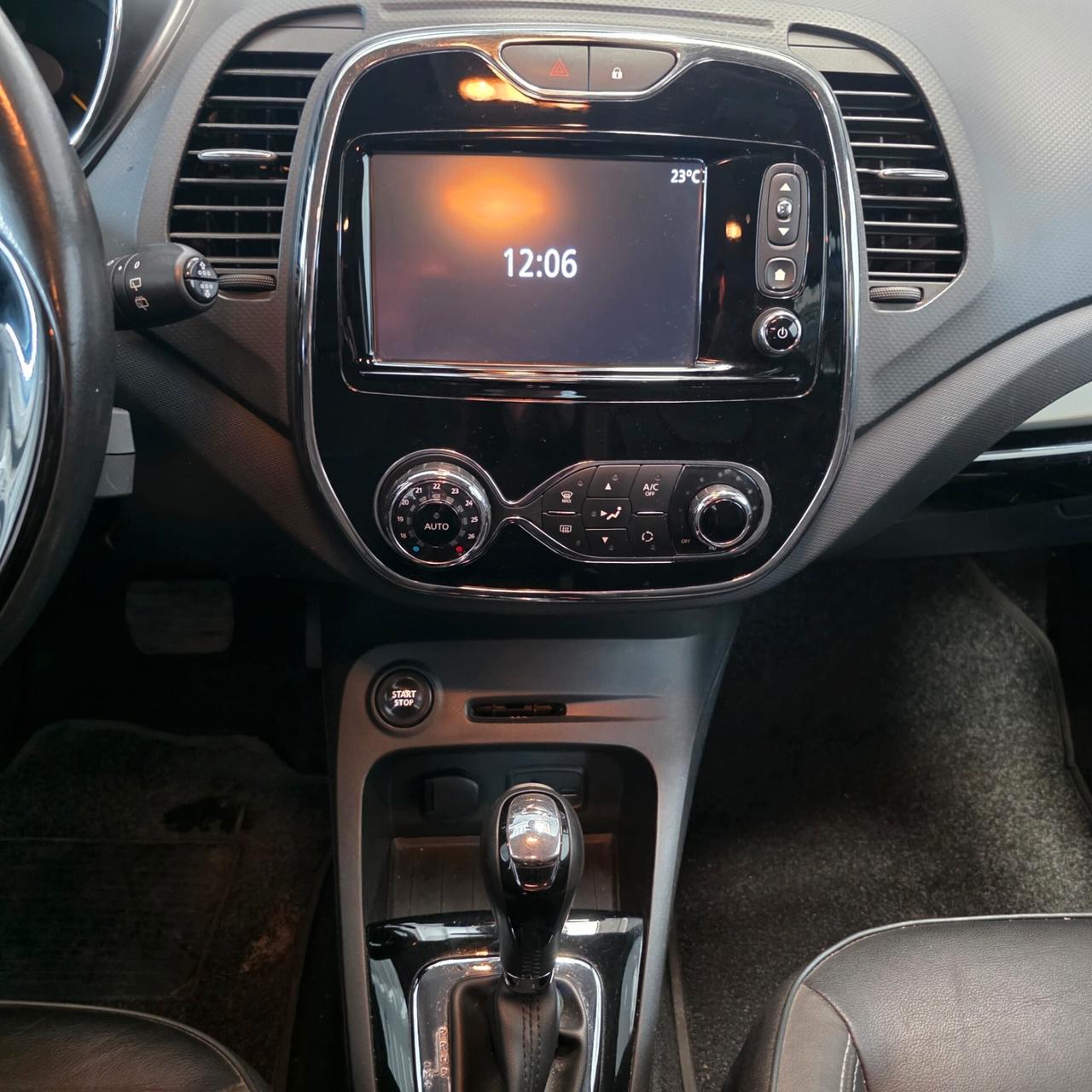 Renault CAPTUR 1.2 BENZINA AUTOMATICA FULL