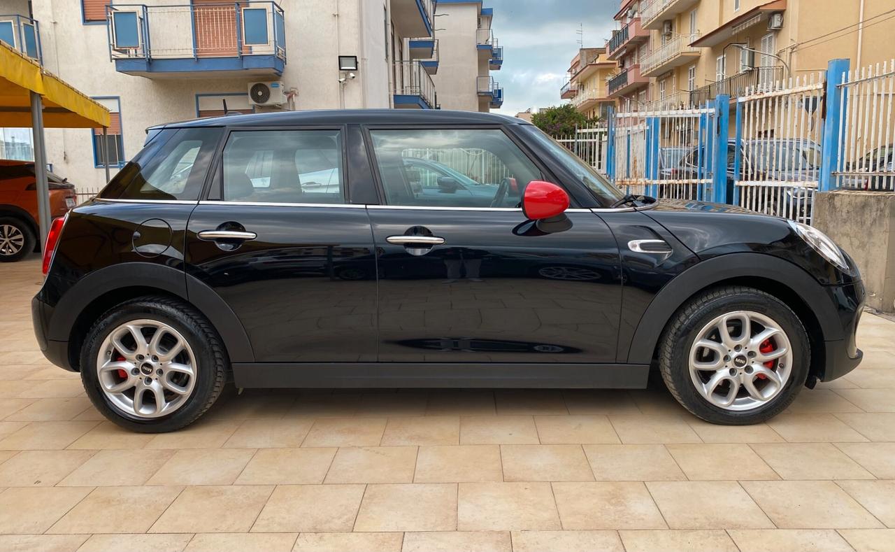 Mini Cooper D 1.5 116 CV - 5 PORTE