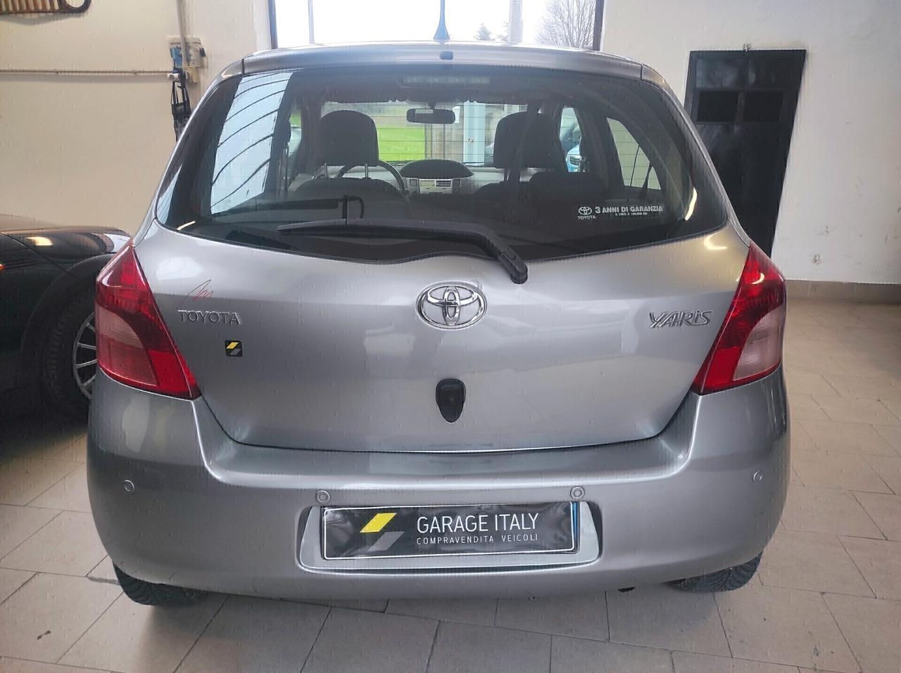 Toyota Yaris 1.0 5 porte Sol