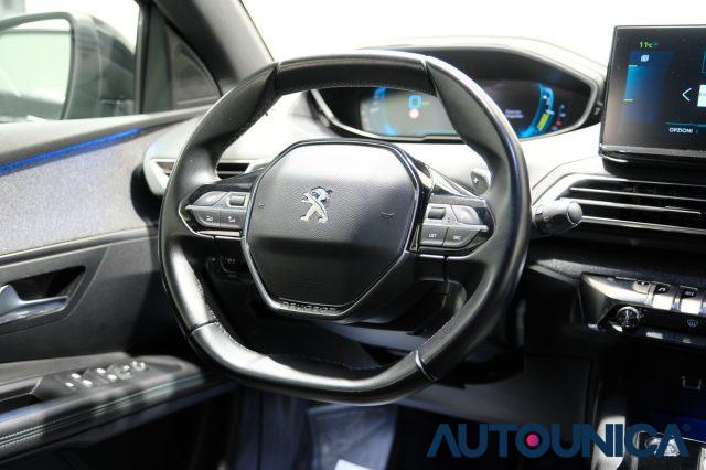 PEUGEOT 3008 HYBRID4 300 E-EAT8 ALLURE PACK