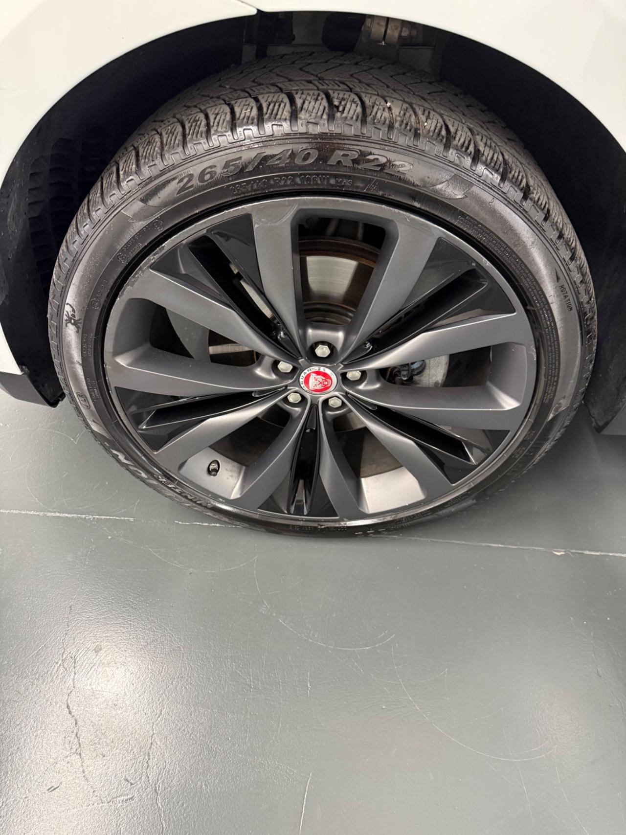 Jaguar F-Pace 3.0 D V6 300 CV AWD aut. Portfolio