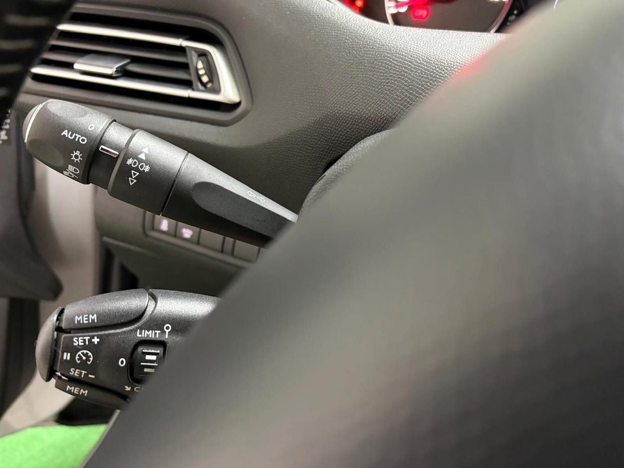 Peugeot 308 1.6 e-HDi 115cv Allure