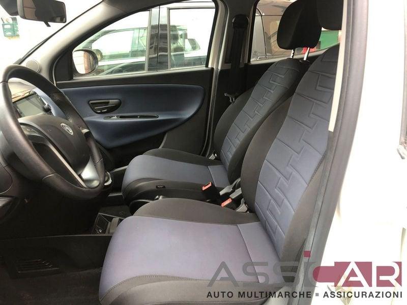 Lancia Ypsilon 1.0 FireFly 5 porte S&S Hybrid Platino