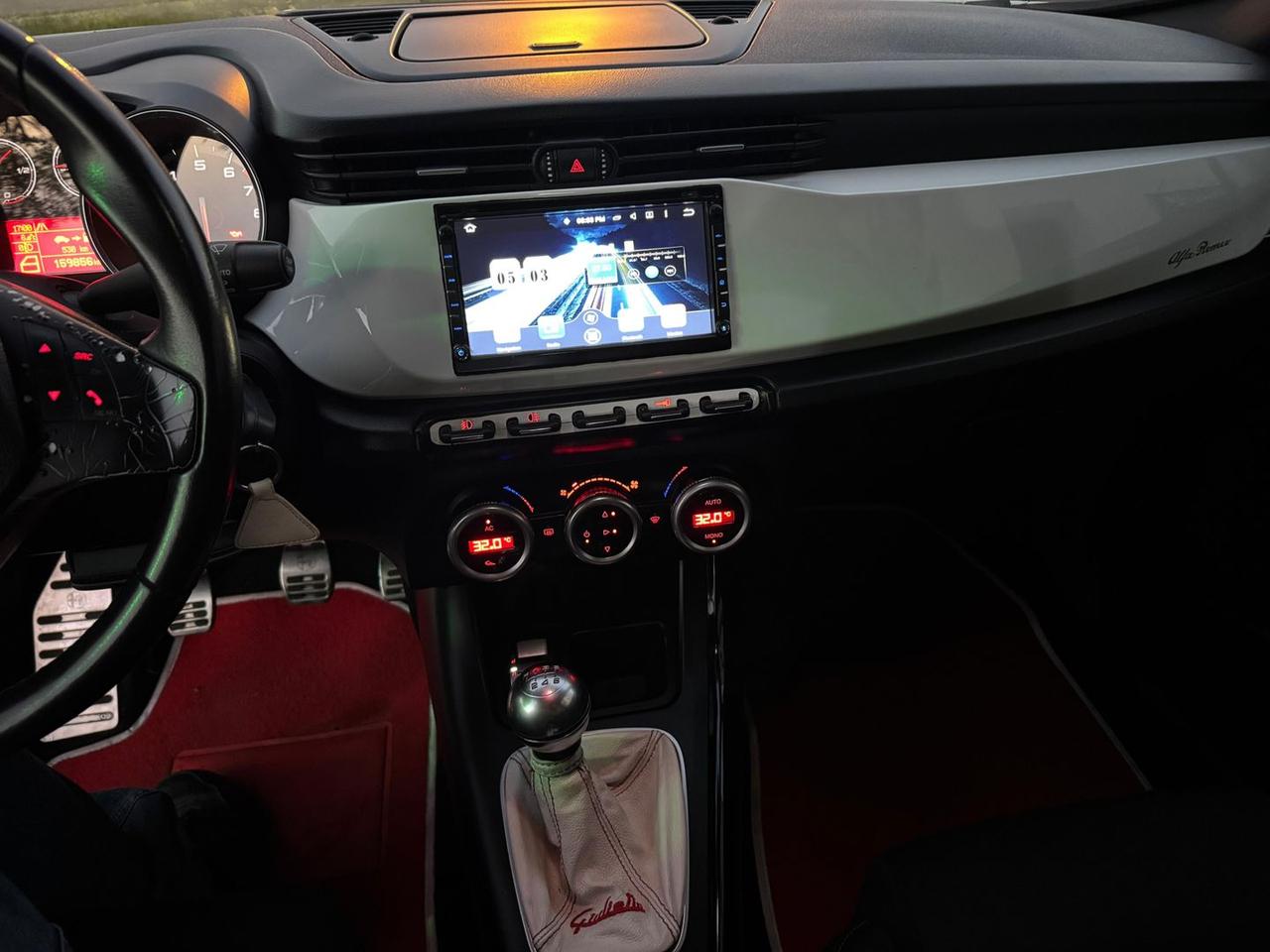 Alfa Romeo Giulietta Distinctive 1.75 TBi 16 #8054