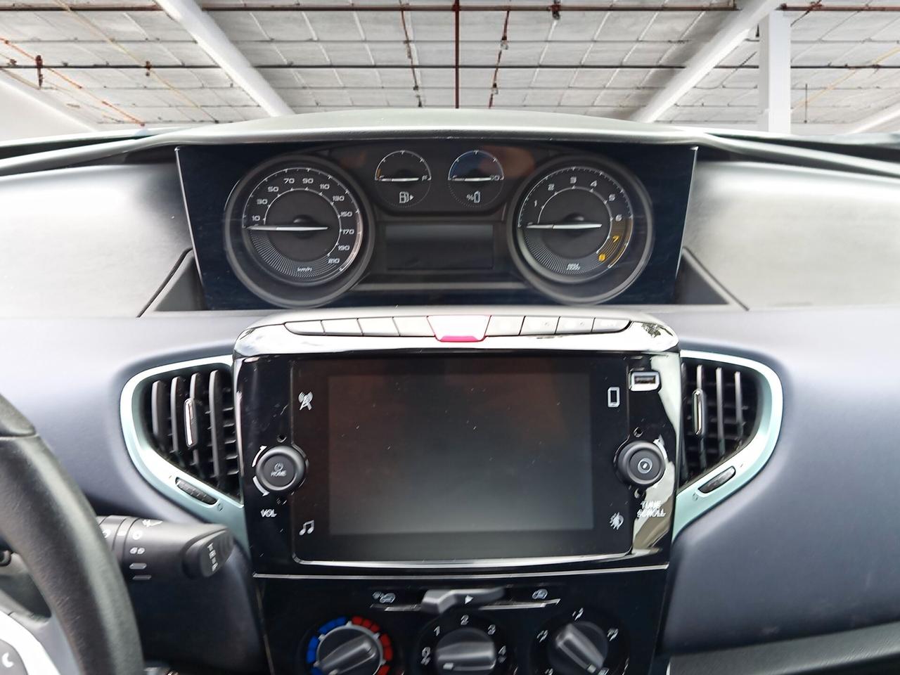 Lancia Ypsilon 1.0 FireFly 5 porte S&S Hybrid Gold Plus