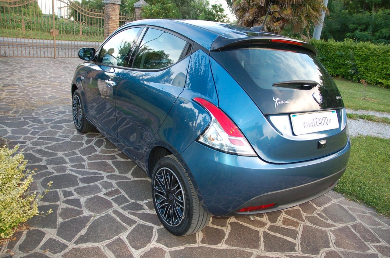 Lancia Ypsilon 1.0 FireFly 5 porte S&S Hybrid Gold Plus