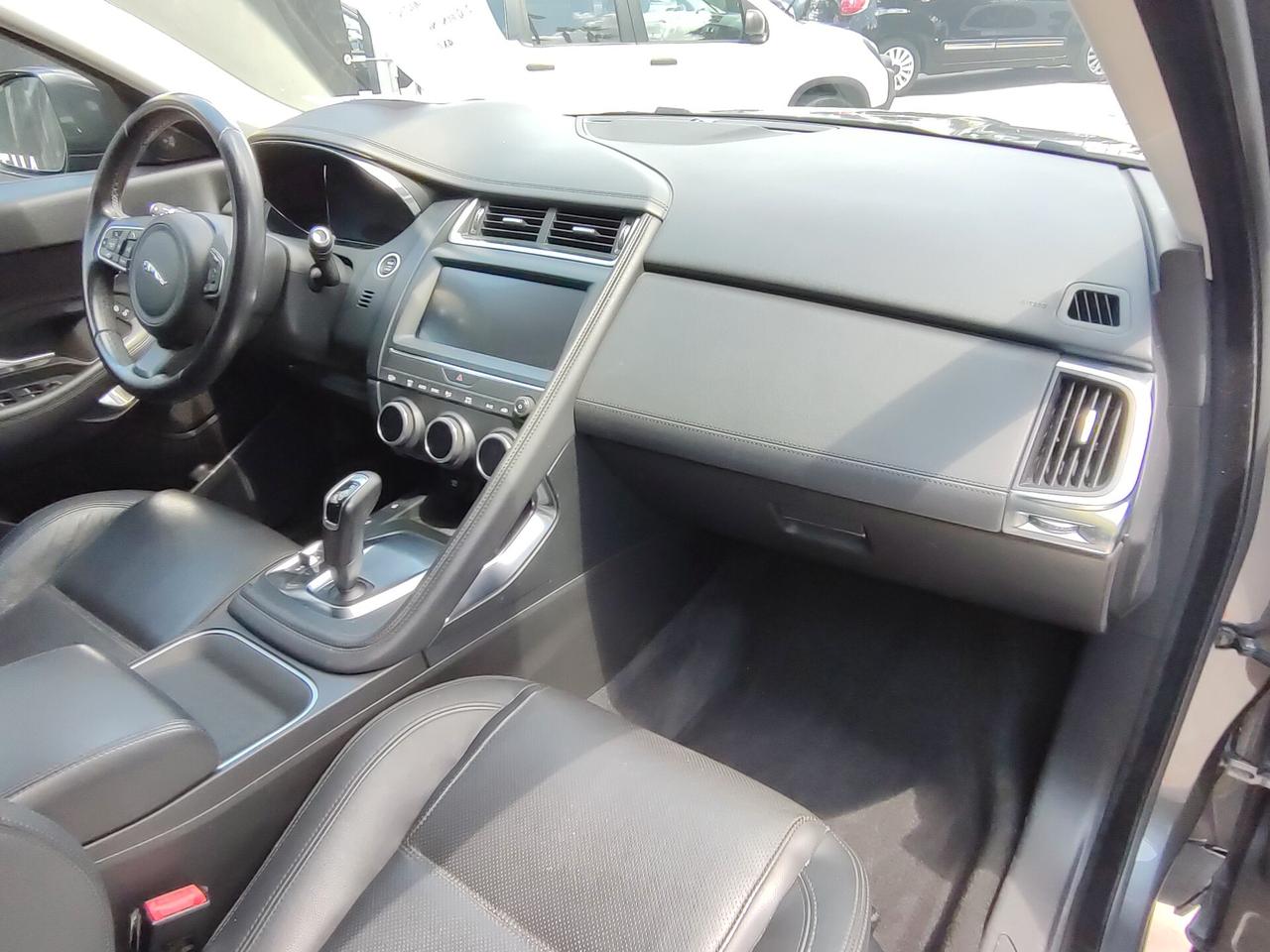 Jaguar E-Pace 2.0 BENZINA 200cv R-Dynamic S