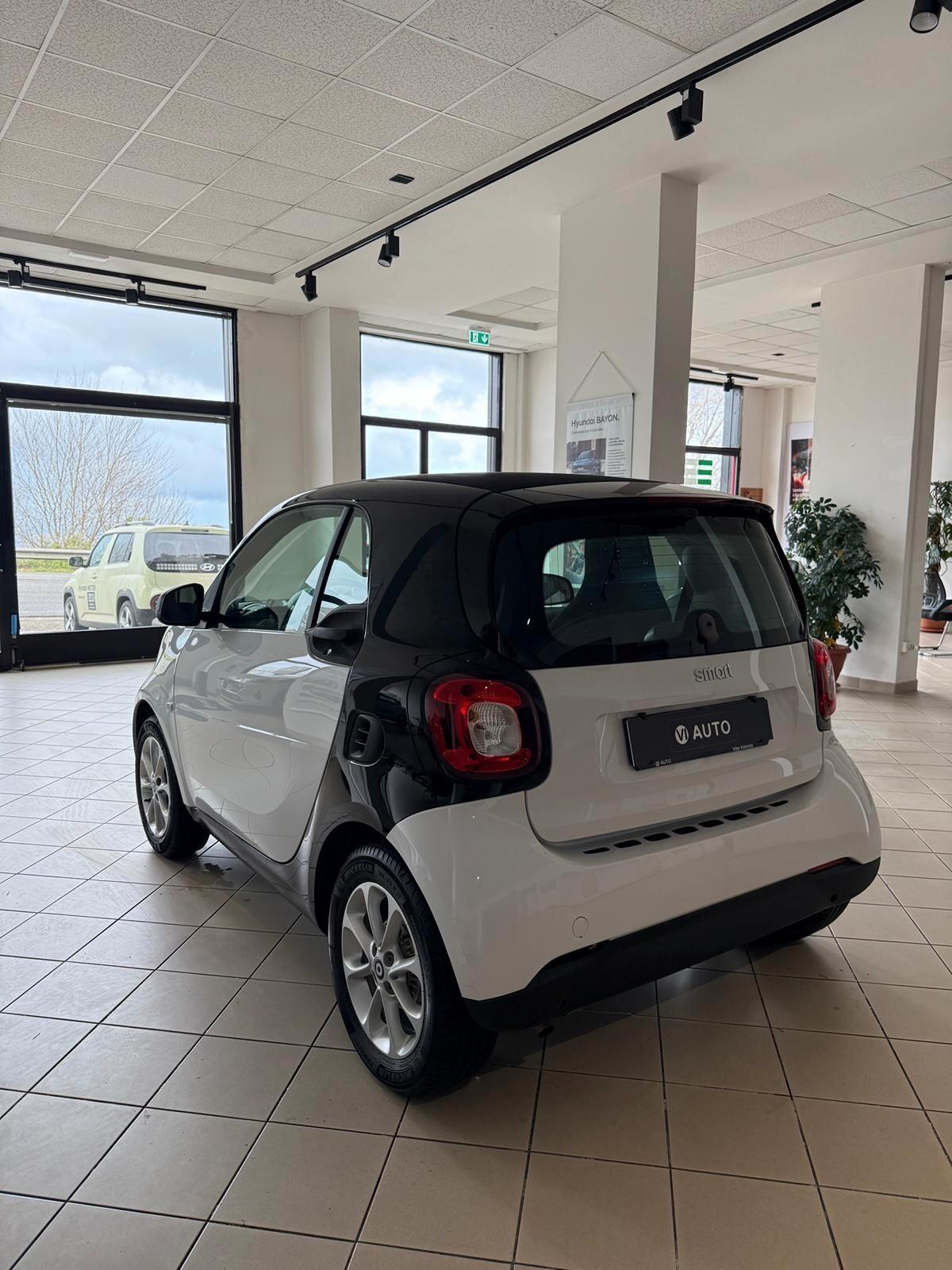 Smart fortwo 1.0 Youngster 71cv twinamic