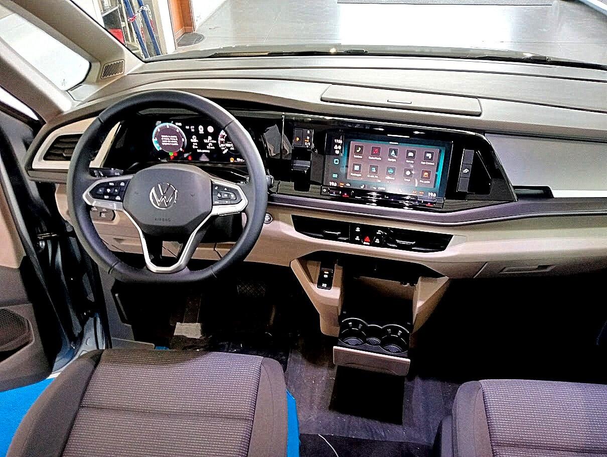 Volkswagen T7 California TOUR TDI DSG LED 360 *OK 104 E AUTOCARRO*