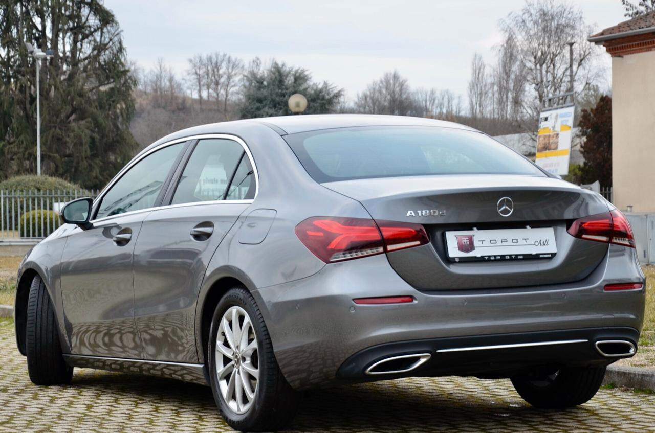 MERCEDES-BENZ A 180d SPORT 116cv AUTO, UFF ITALIANA, SERVICE CON FATTURE, EURO 6D, FARI LED, NAVI, RETROCAMERA, APPLE ANDROID, LUCI 64 COLORI, PERMUTE