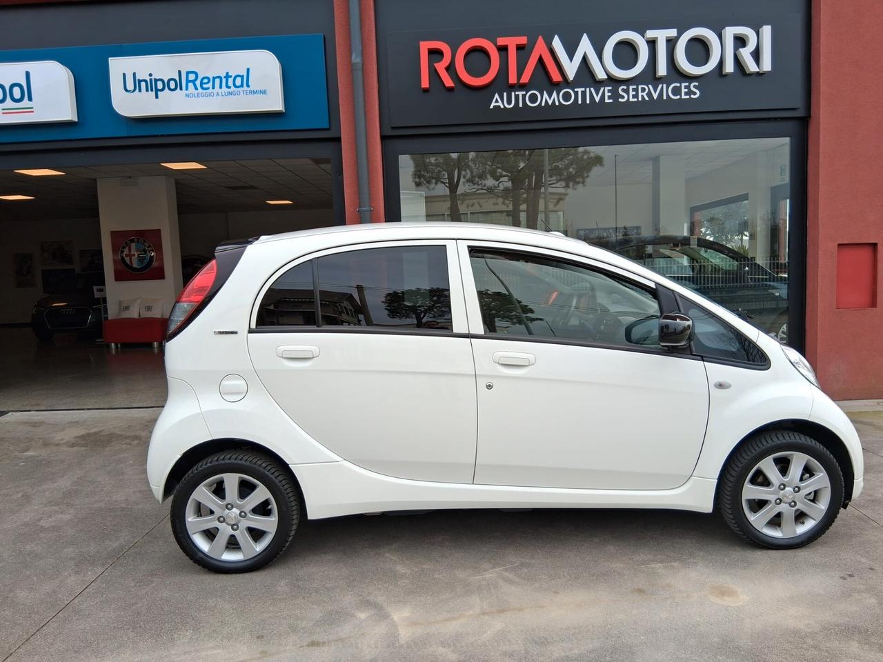 Peugeot iOn Active