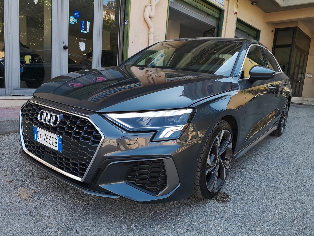Audi A3 Sedan 30 TDI S tronic line edition
