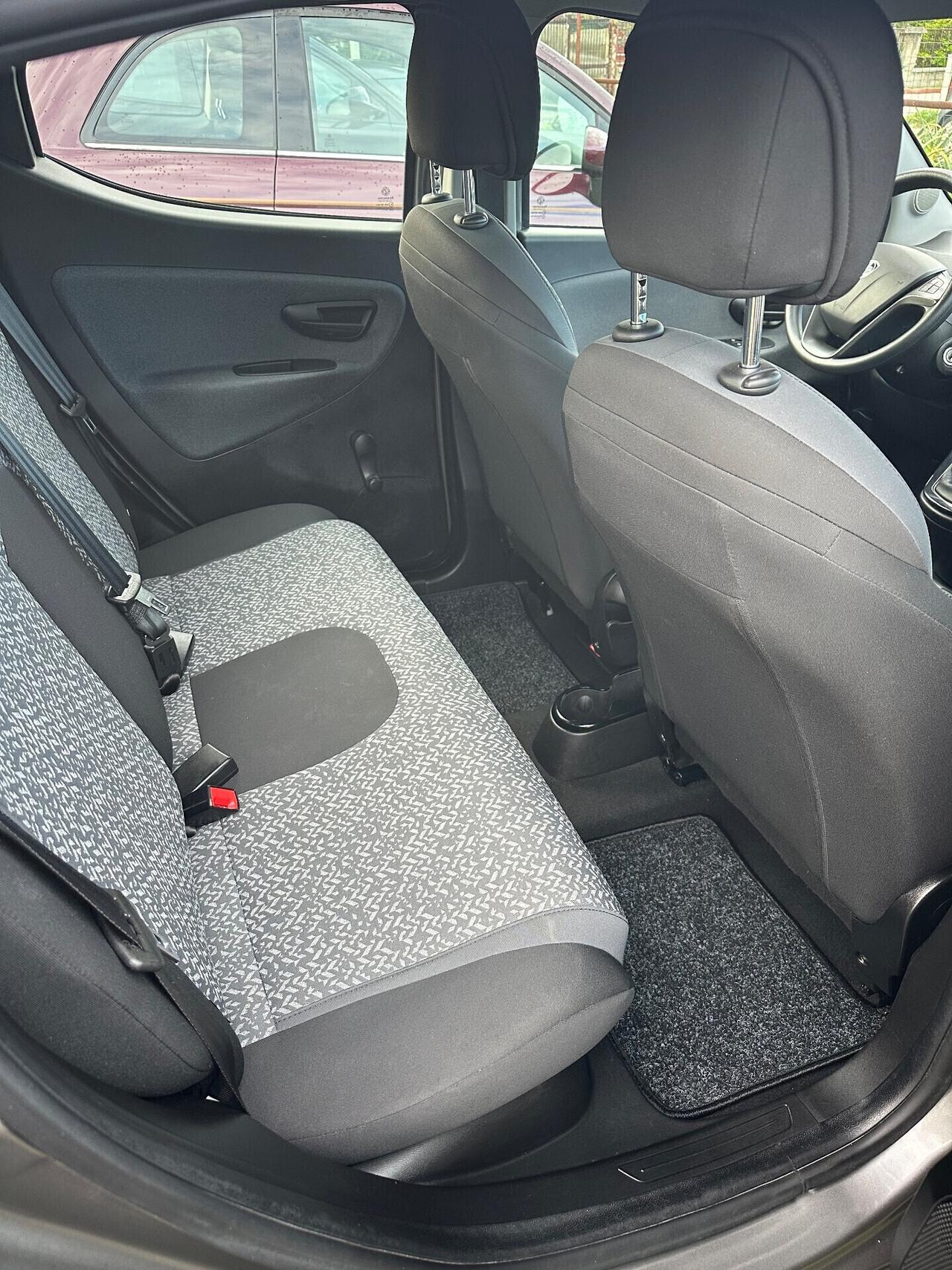 Lancia Ypsilon 1.0 FireFly 5 porte S&S Hybrid Ecochic Gold