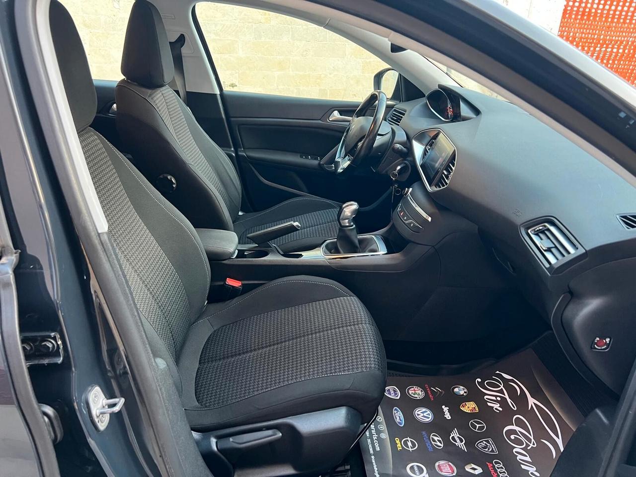 PEUGEOT 308 1.6 ALLURE 100CV NAVI CRUISE OK NEOPATENTATO ANNO 2018