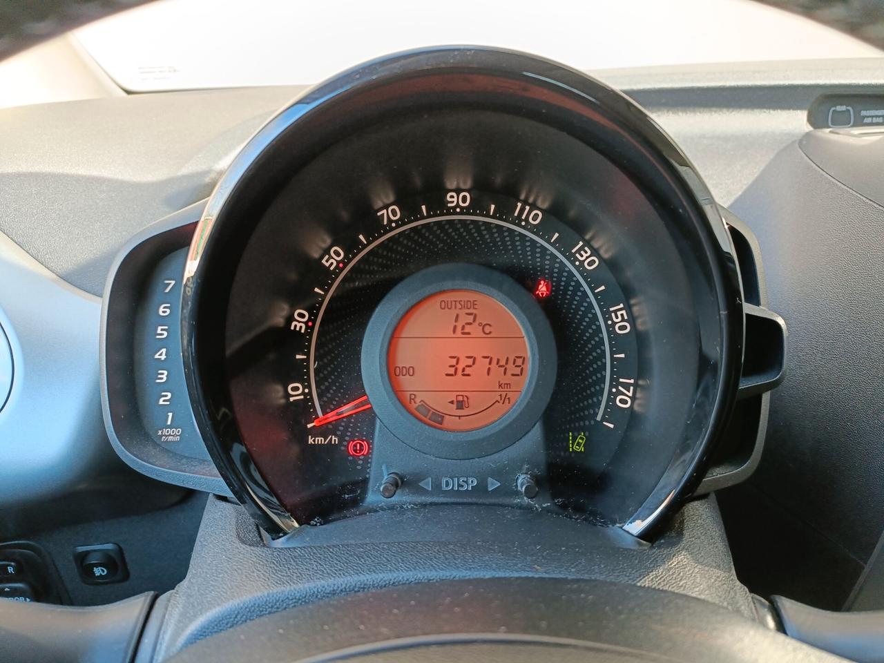 Toyota Aygo Connect 1.0 VVT-i 72 CV 5 porte x-play