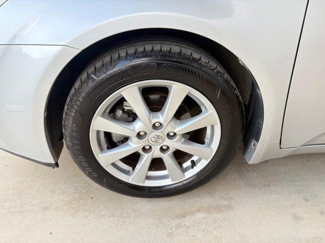 TOYOTA Avensis 2.0 D-4D KM E MOTORE ORIGINALI TAGLIANDI CERTIFICA