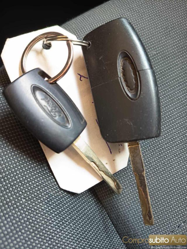 FORD Fiesta 1.4 3 porte Bz.- GPL Titanium