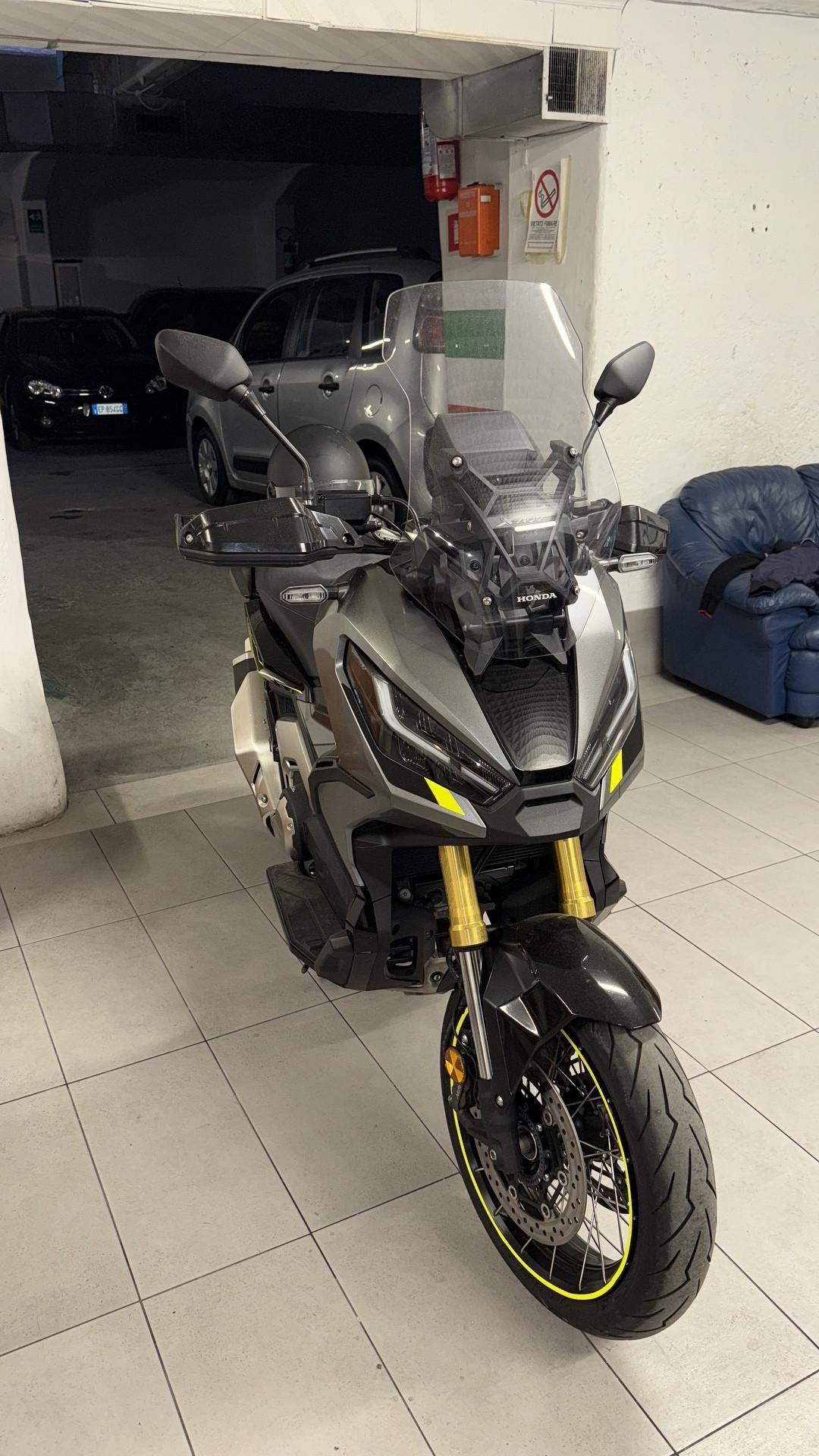 HONDA X-ADV750