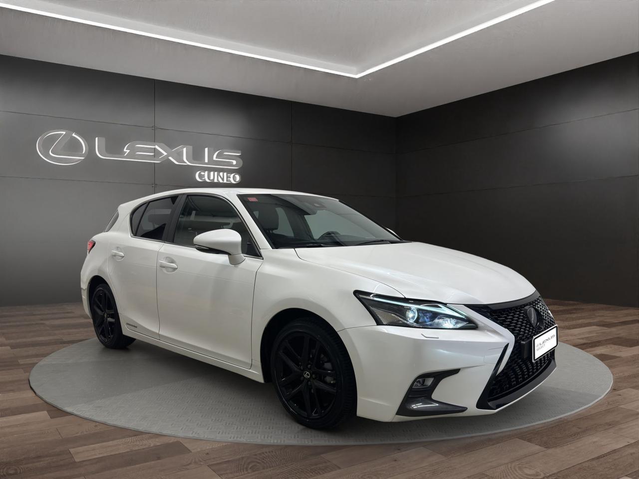 Lexus CT 200h 1.8 hybrid F-Sport cvt