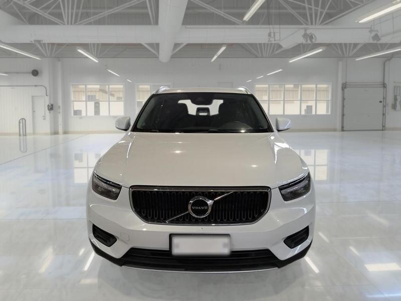 VOLVO XC40 T2 AUTOMATICO MOMENTUM SUV