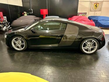 Audi R8 R8 Coupe 4.2 V8 quattro r-tronic full carbon