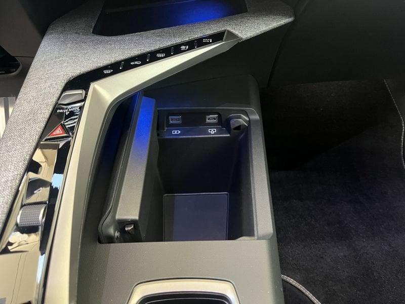 Peugeot 3008 3008 Hybrid 136 e-DCS6 GT TUA DA 359,00 EURO AL MESE