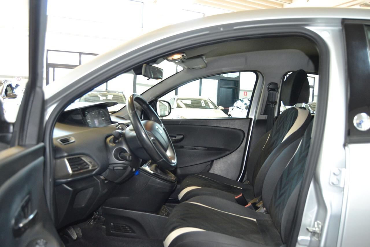 Lancia Ypsilon 1.2 69 CV 5 porte GPL Ecochic Gold