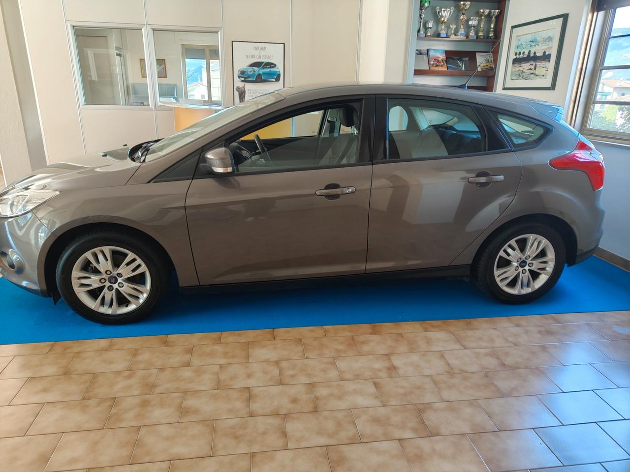Ford Focus 1.6 105 CV