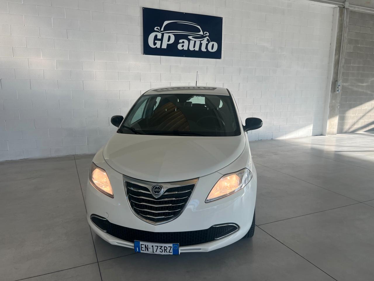Lancia Ypsilon 1.2 69 CV 5 porte GPL Ecochic Gold OK NEOPATENTATI