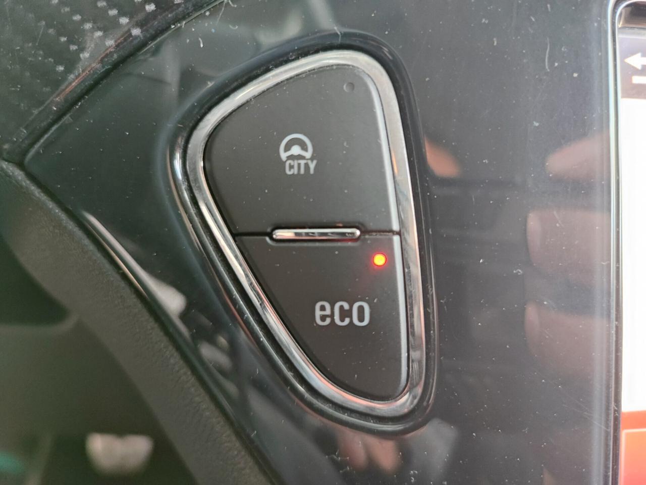 Opel Corsa 1.3 CDTI ecoFLEX Start&Stop Coupé b-Color
