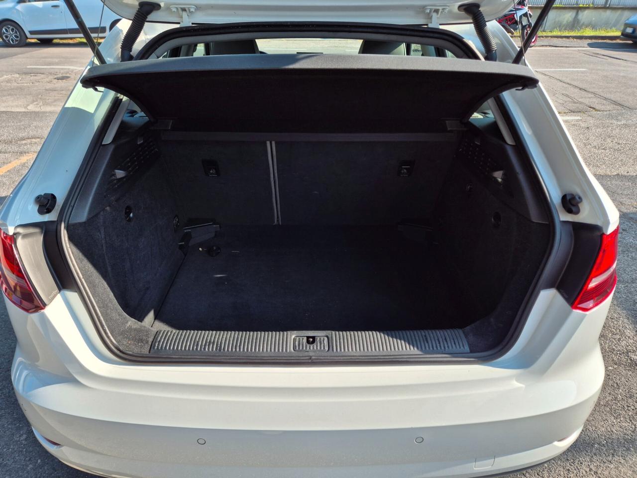 Audi A3 SPB 1.6 TDI Sport PARI A NUOVO