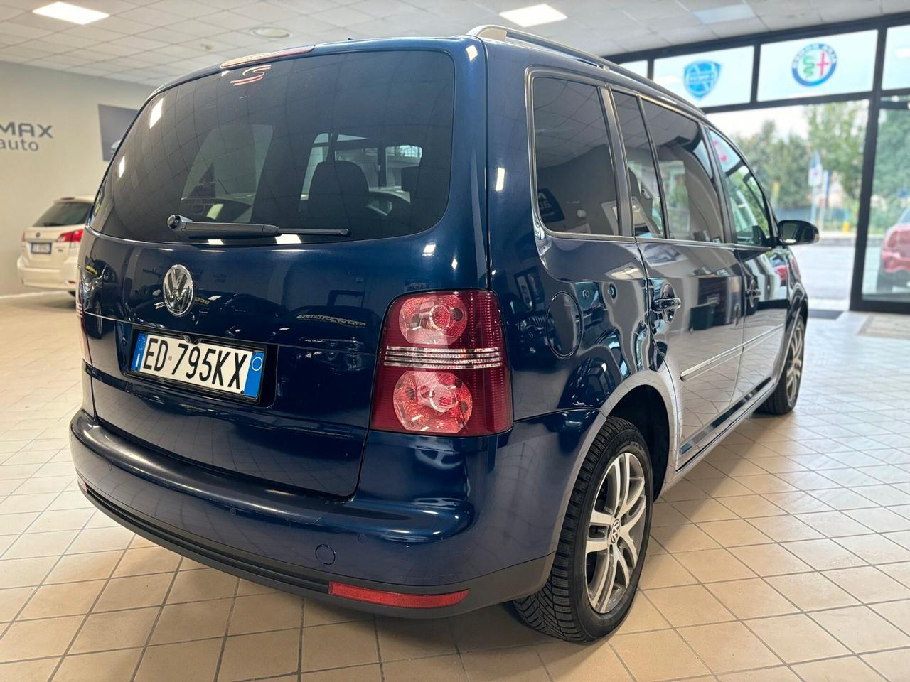 Volkswagen Touran 2.0 TDI 140 CV DSG Highline