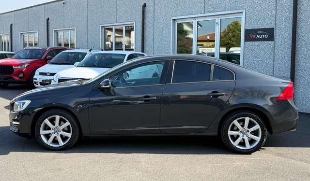Volvo S60 AUTOM. 2.0 D3 Momentum geartronic / tagliando con pastiglie freni nuovo / garanzia 12 mesi nazionale