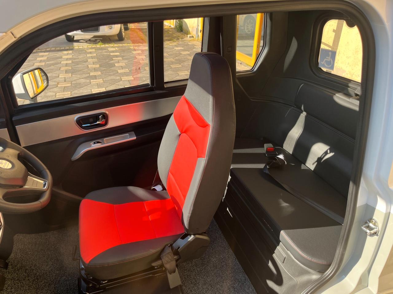 BEBETTA scooter cabinato disabili/anziani minicar