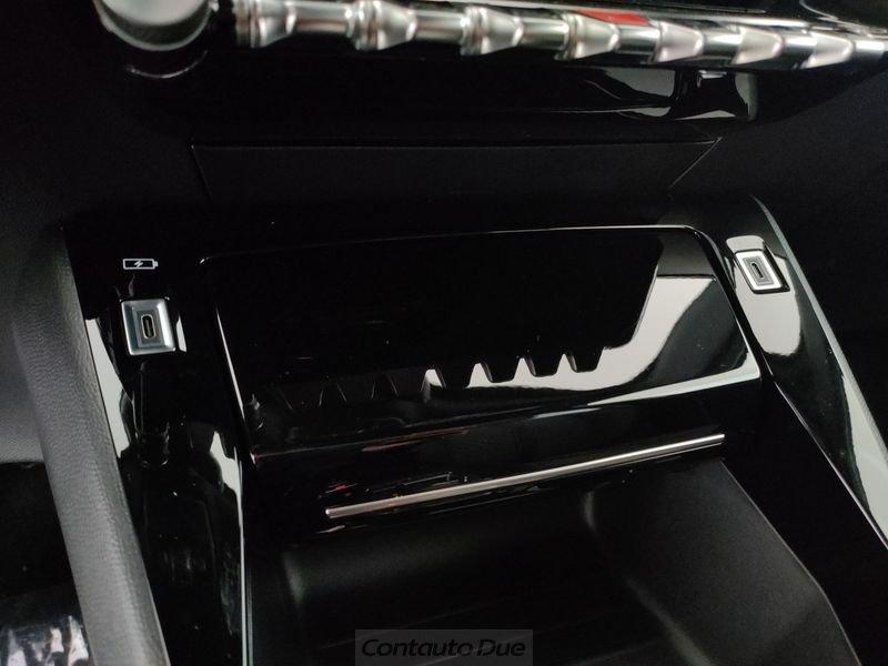 Peugeot 2008 2008 1.2 hybrid Allure 145cv e-dcs6