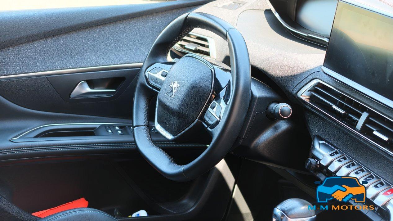 Peugeot 3008 30080 Allure Pack 130cv