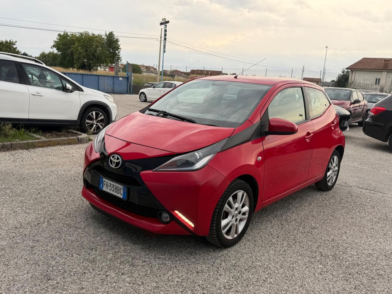Toyota Aygo 1.0 VVT-i 69 CV 5 porte x-cool TSS