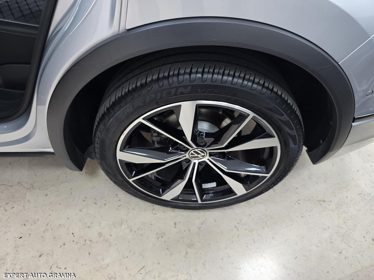 VOLKSWAGEN TIGUAN R-LINE 200CV *TETTO*