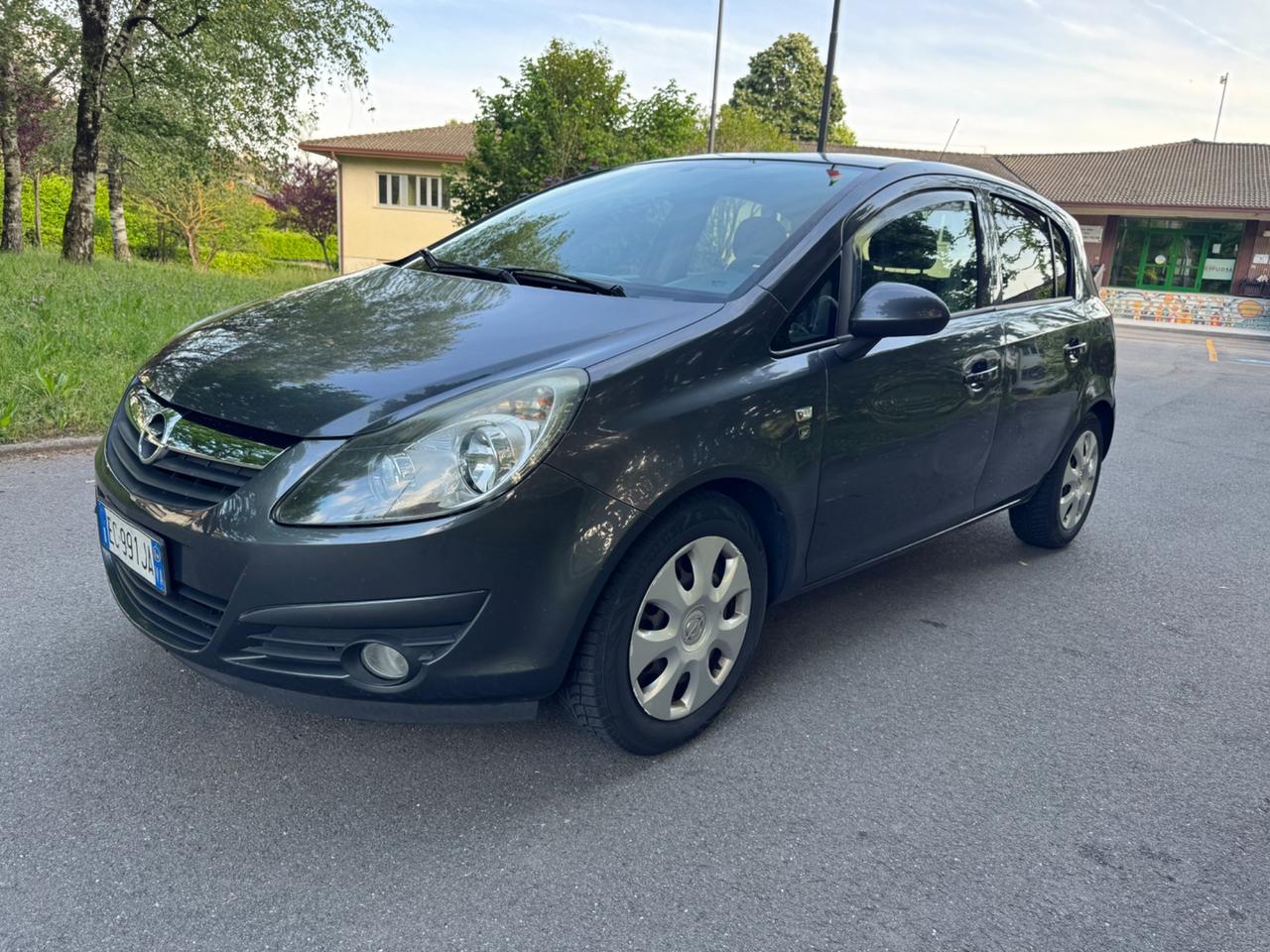 Opel Corsa 1.2 5 porte neopatentati euro5