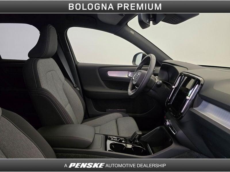 Volvo XC40 B3 automatico Plus Dark