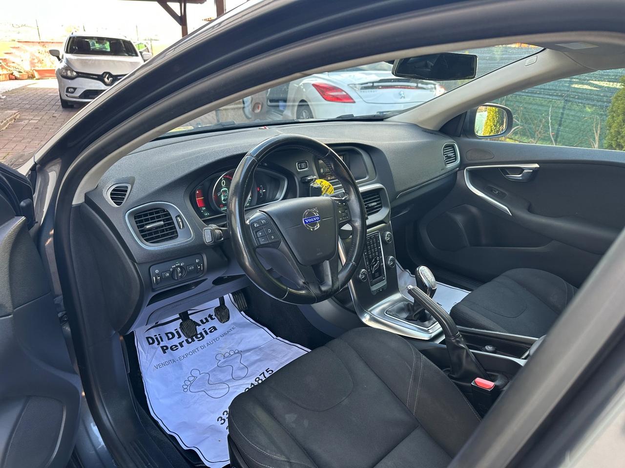 Volvo V40 D2 1.6 Summum