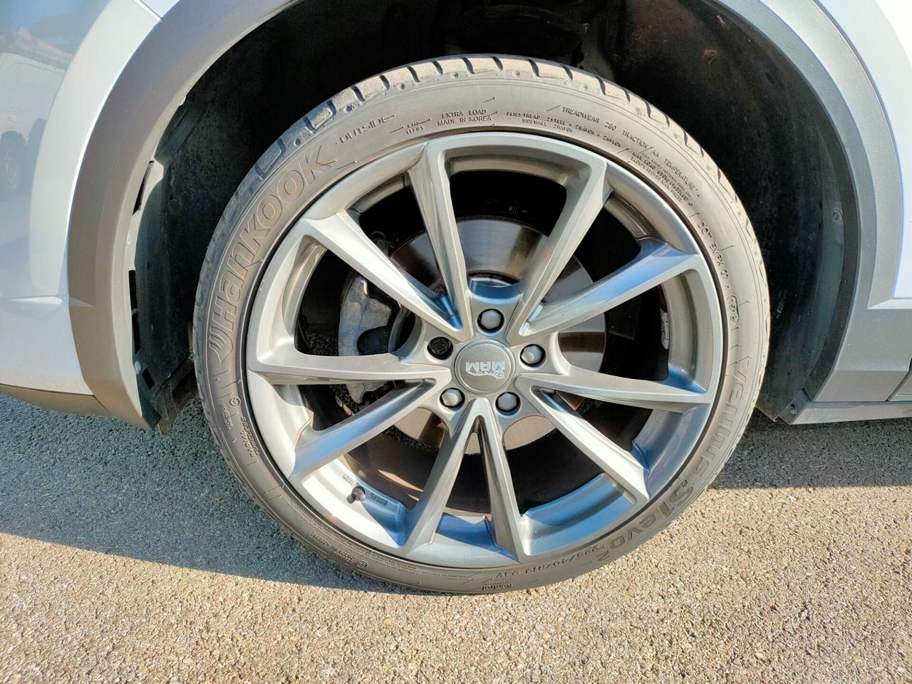 Volkswagen T-Roc 1.5 TSI ACT Advanced + Body kit R