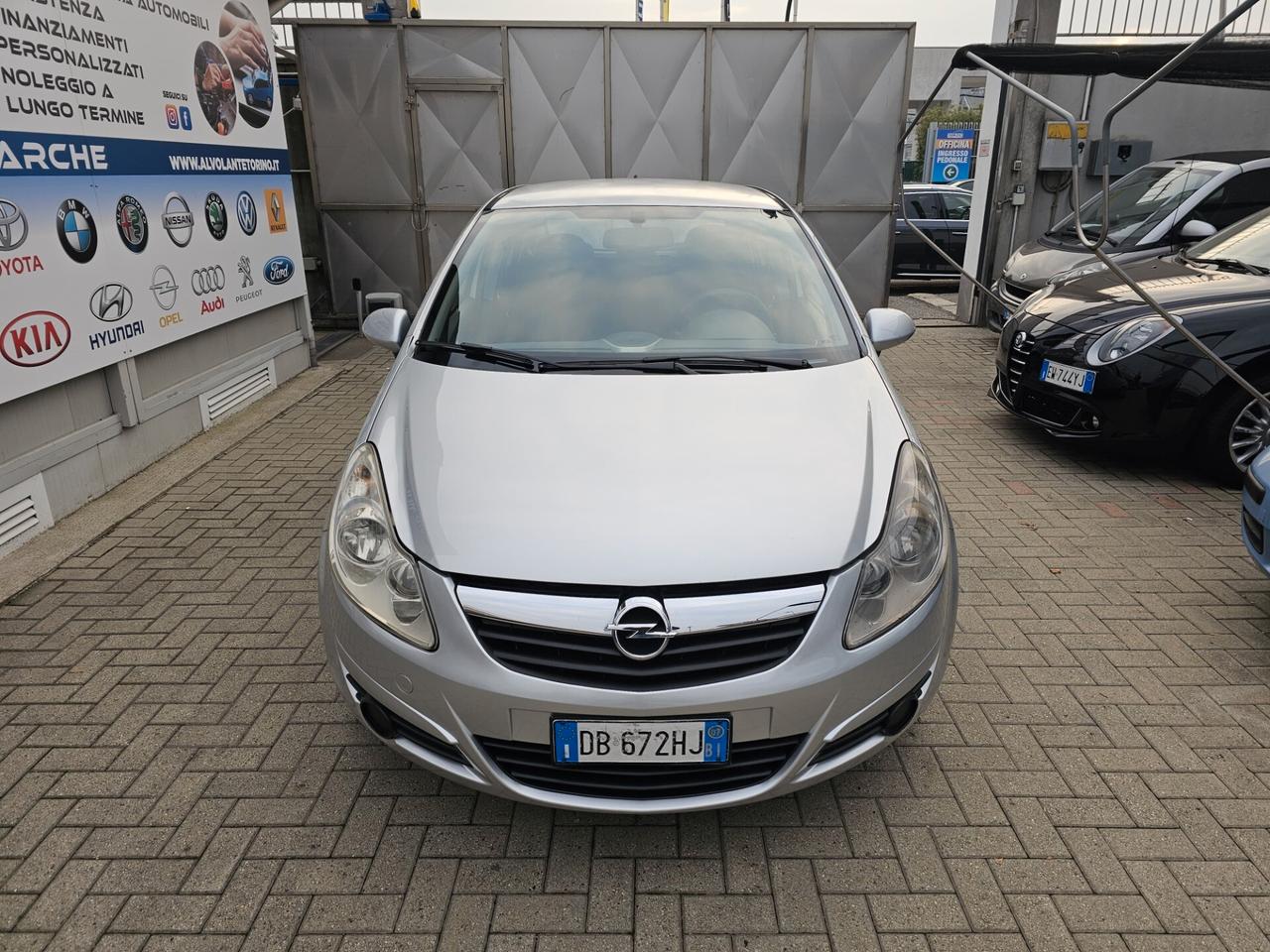 Opel Corsa 1.2 5 porte