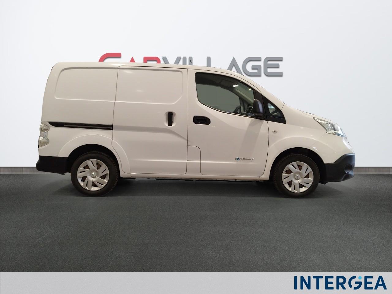 NISSAN e-nv200 5p
