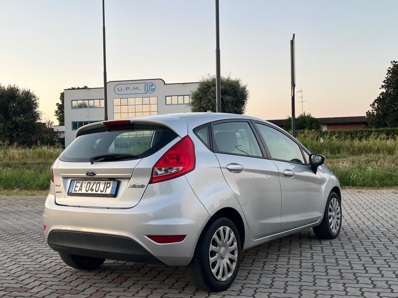 Ford Fiesta 1.4 TDCi 68CV 5 porte Titanium