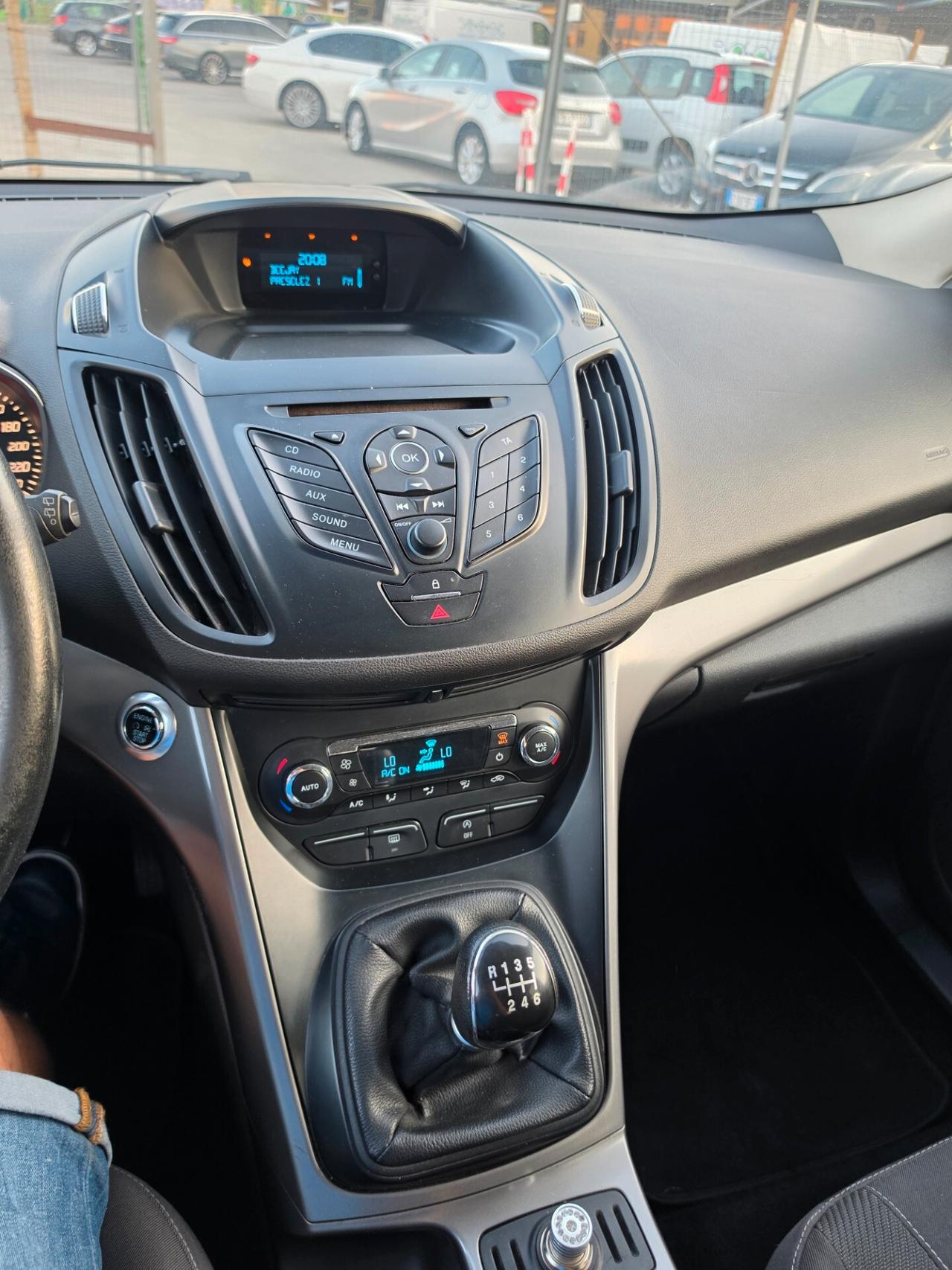 Ford Kuga 2.0 TDCI 150 CV S&S 2WD Titanium