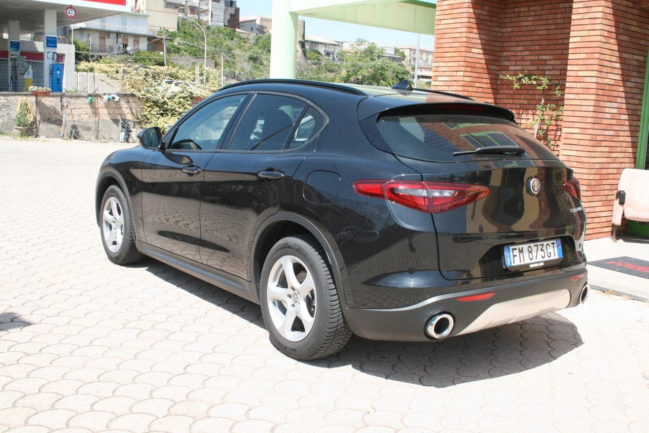 Alfa Romeo Stelvio 2.2 Turbodiesel 150 CV AT8 RWD Super