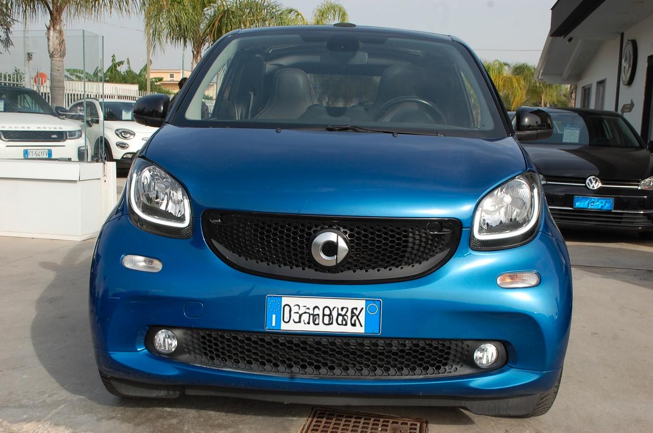 Smart forTwo Cabrio 0.9 t Prime 90CV twinamic Lega Pelle USB