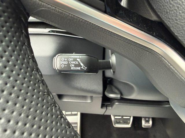 SKODA Karoq 2.0 TDI 4x4 DSG SportLine Matrix Navi ACC Camera