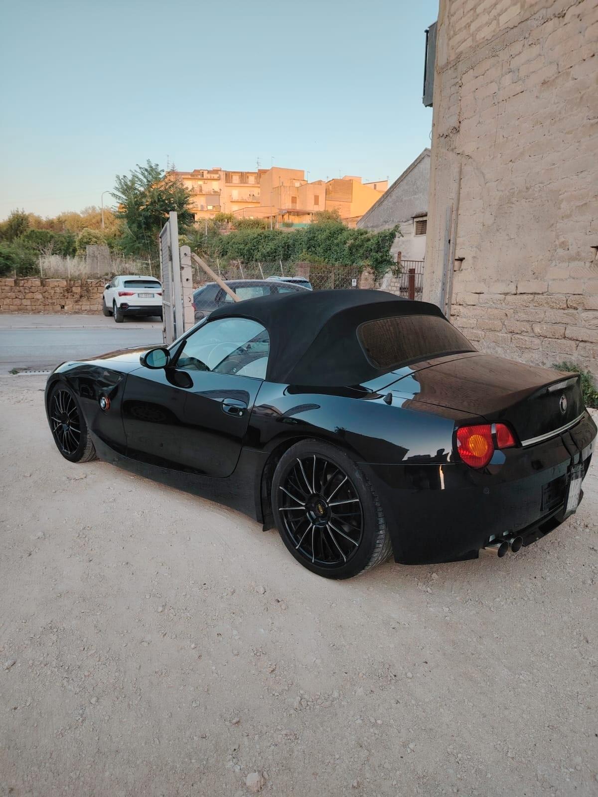 Bmw Z4 2.2i cat Roadster 170 cv anno 2005